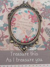 Load image into Gallery viewer, Vintage inspired frame hangers- Mum